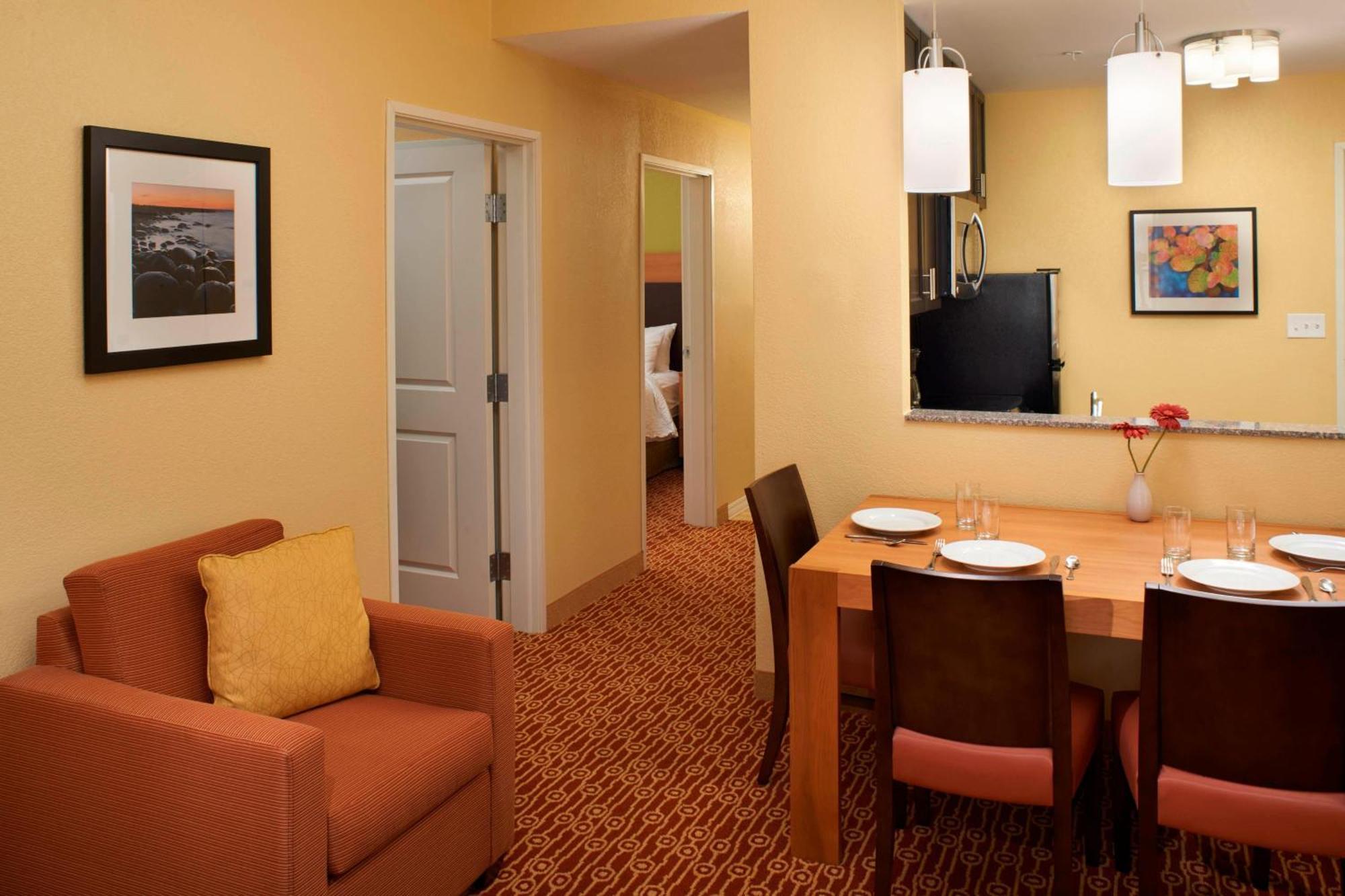 Towneplace Suites By Marriott Saginaw Exterior photo